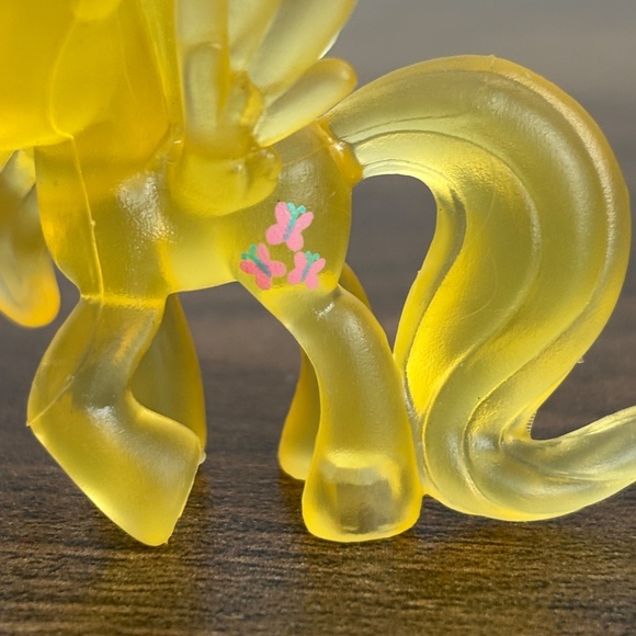 MY LITTLE PONY Blind Bag Series 14 FLUTTERSHY Translucent Figure 2" Cake Topper - Picture 4 of 9